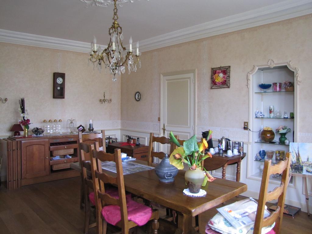 La Tourelle Des Echelles Bed & Breakfast Lésigny Dış mekan fotoğraf